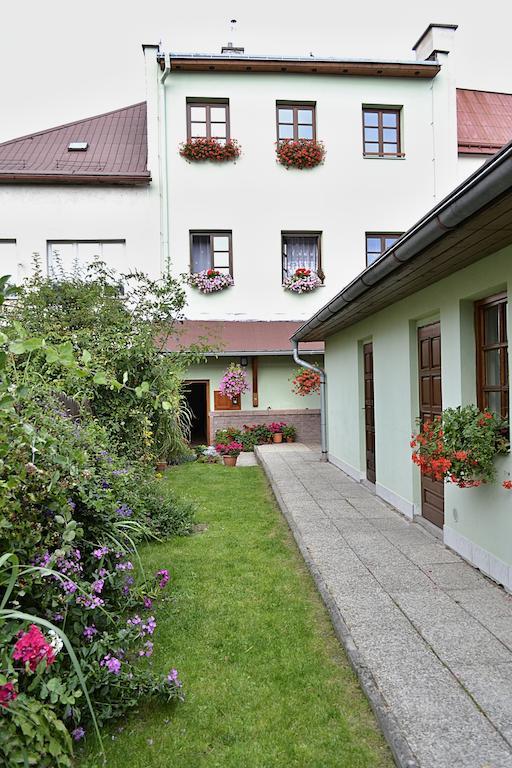 Apartman Namesti Hostinne Ruang foto